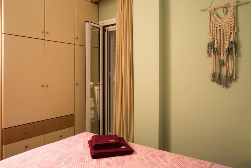 Deluxe Apartment In The Center Каламата Екстериор снимка