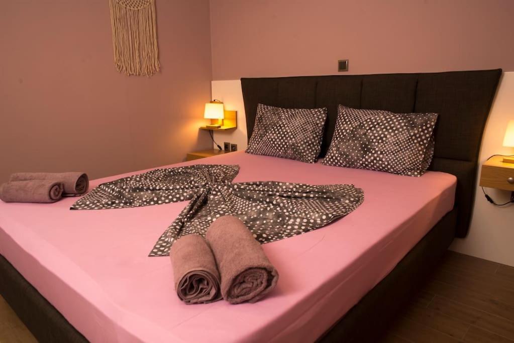 Deluxe Apartment In The Center Каламата Екстериор снимка