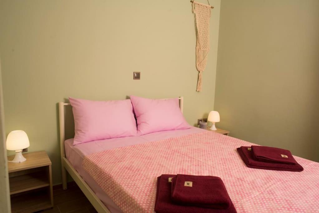 Deluxe Apartment In The Center Каламата Екстериор снимка