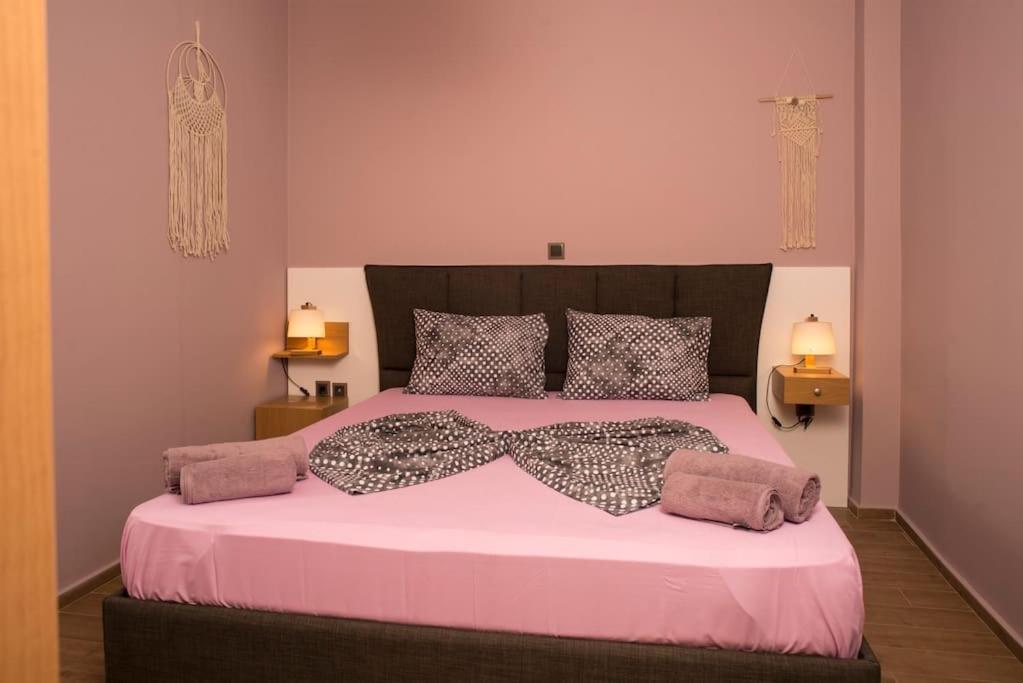 Deluxe Apartment In The Center Каламата Екстериор снимка