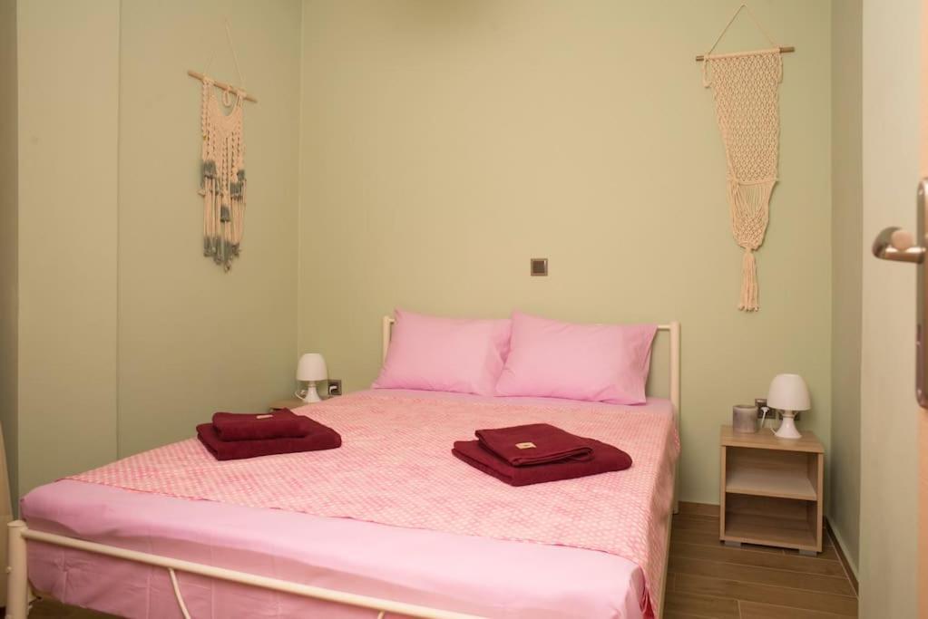 Deluxe Apartment In The Center Каламата Екстериор снимка