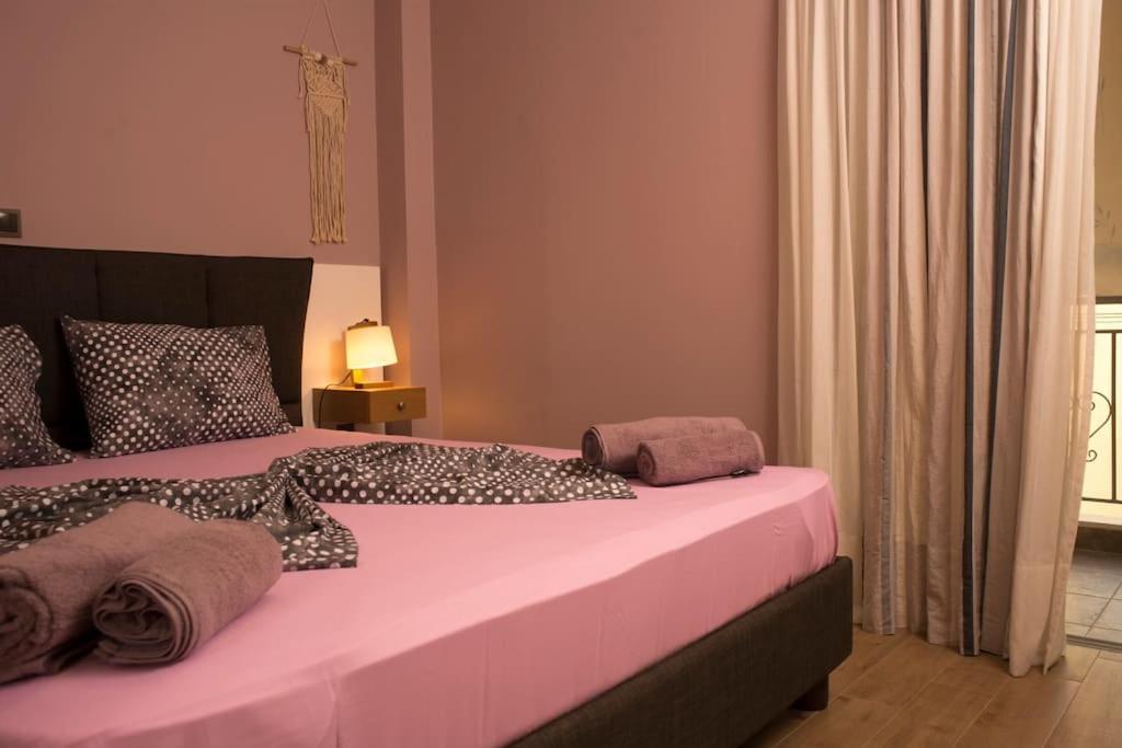 Deluxe Apartment In The Center Каламата Екстериор снимка